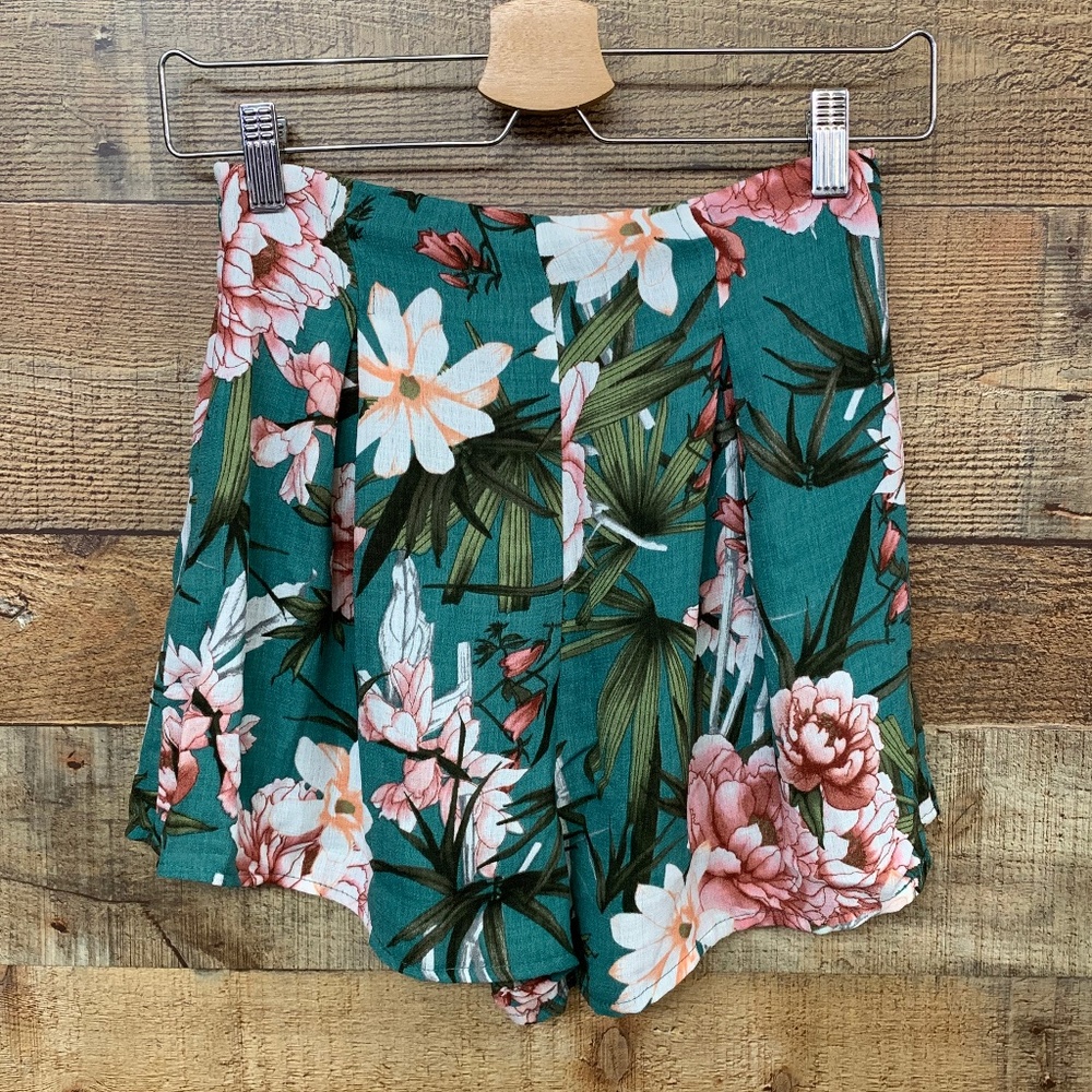 Floral high waisted shorts
